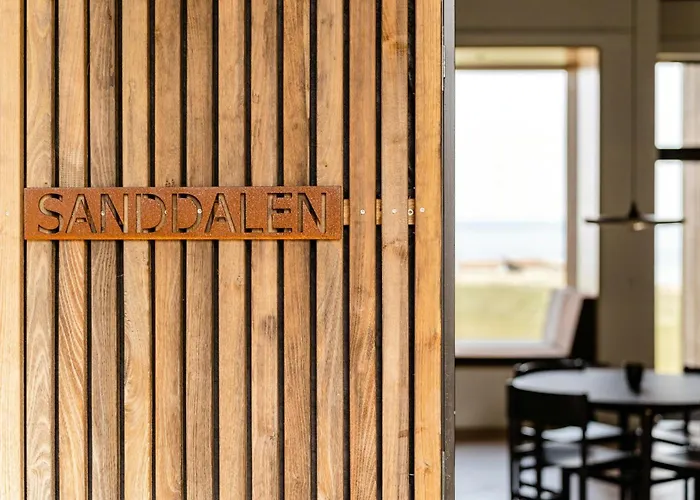 펜션 Enjoy The Panoramic View From First Row On Helnaes *